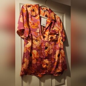NWT DR2 By Daniel Rainn  short sleeved  Button Up Blouse floral pattern - XL